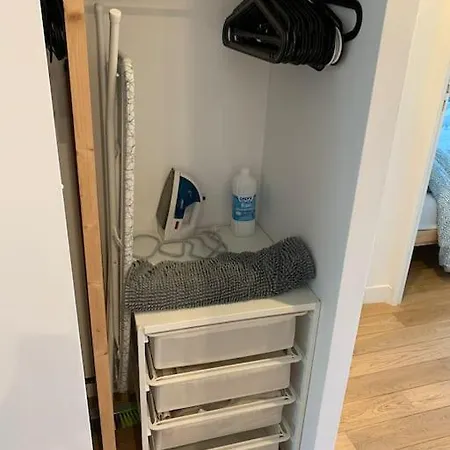 Sunny Rooftop With 2 Bedrooms In Chinatown *